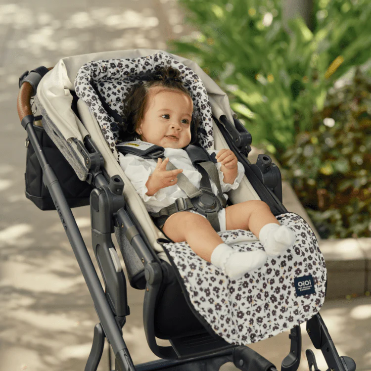 4-in-1 Convertible Footmuff – Ditsy Floral - Image 7