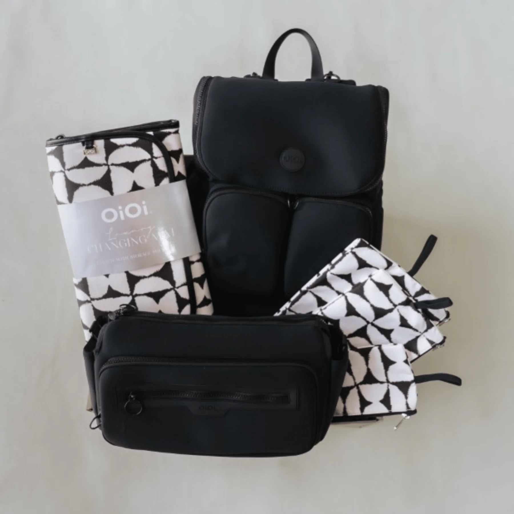 First Time Parent Nappy Bag Bundle - Black Neoprene & Hourglass - Image 7