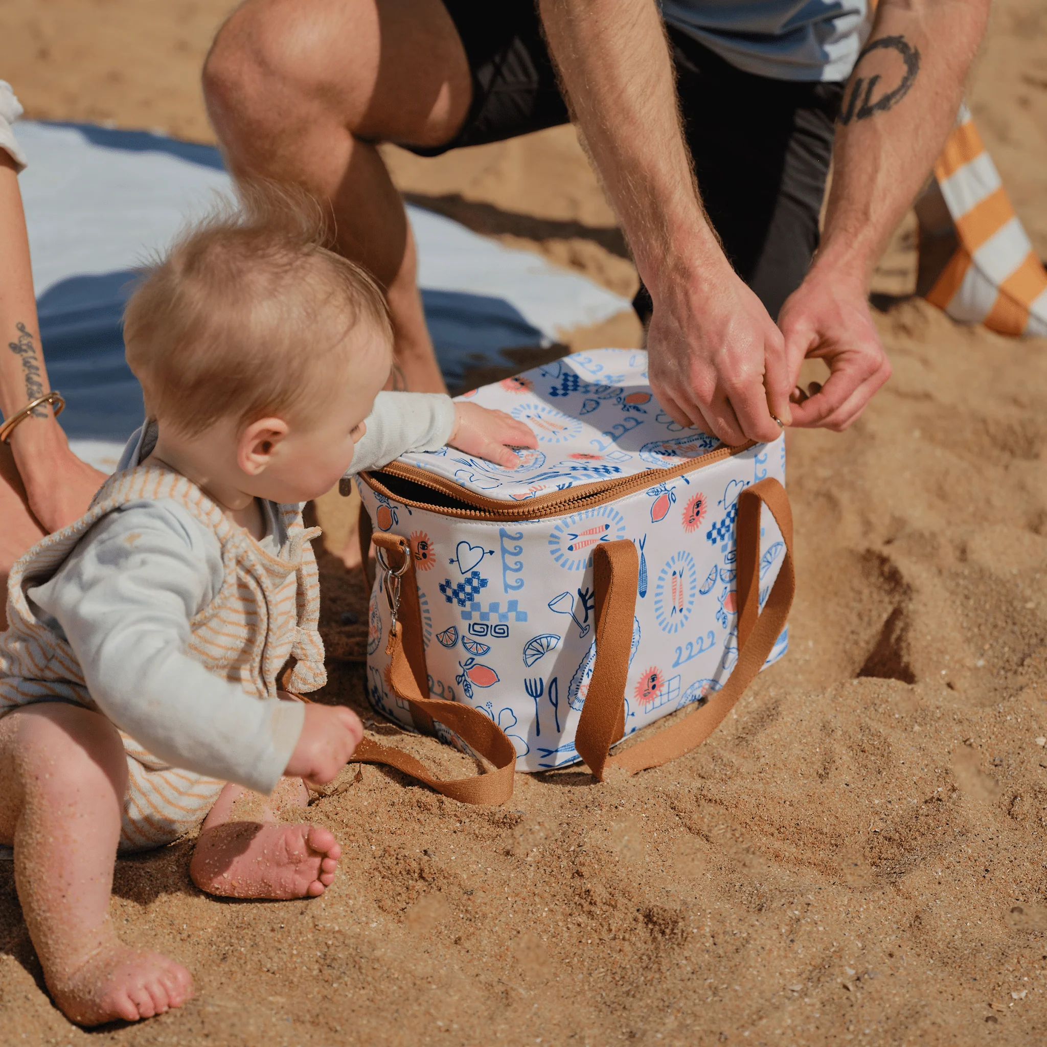 Maxi Insulated Picnic Bag/Pumping Bag - Mediterranean - Image 6